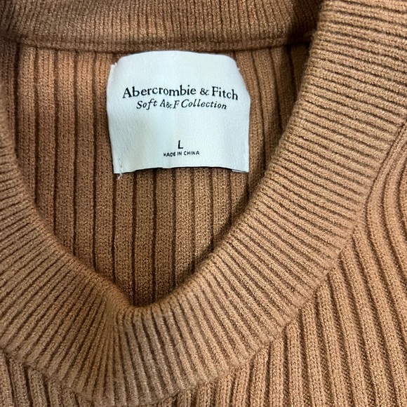 •SOLD•NWOT Abercrombie & Fitch Soft Collection Striped Sweater - Picture 4 of 5
